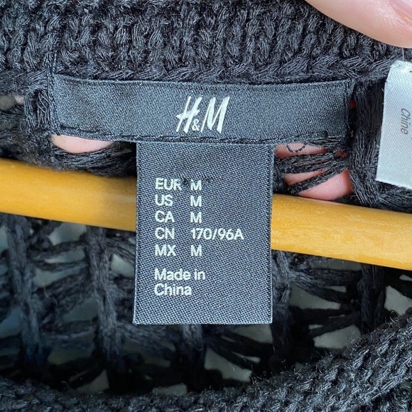 H&M Womens Black Loose Cable Knit Long Sleeve Popover Sweater Medium See-Through - Picture 2 of 15